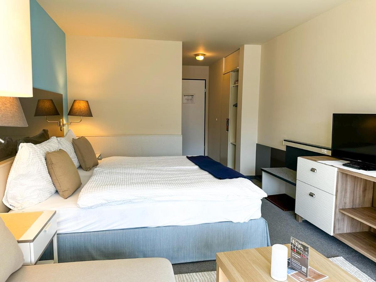 Seehotel Riviera At Lake Lucerne Gersau Exteriör bild
