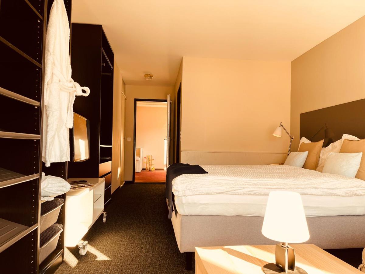 Seehotel Riviera At Lake Lucerne Gersau Exteriör bild