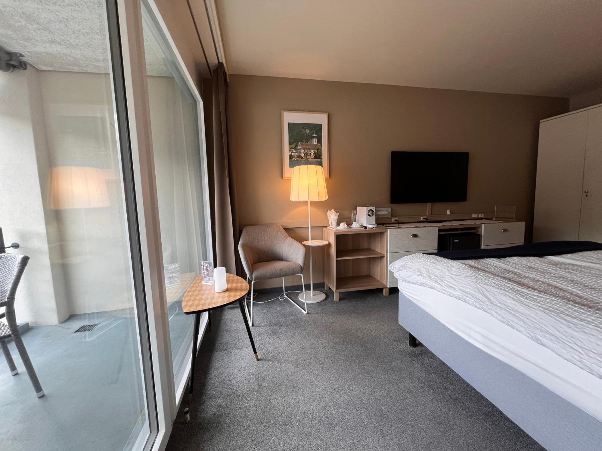 Seehotel Riviera At Lake Lucerne Gersau Exteriör bild